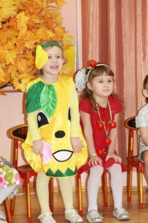 Наша груша и вишенка