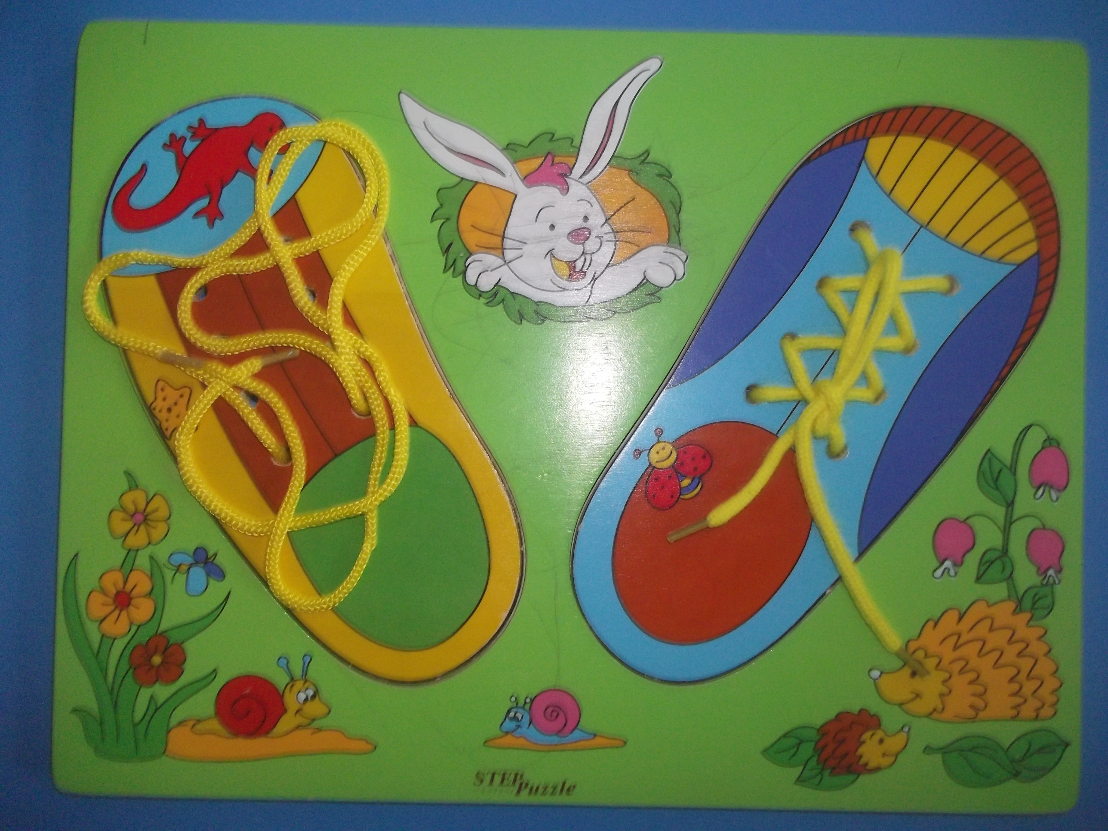 Развивающая шнуровка. Шнуровка для детей. Игры со шнурками для детей. Шнуровка в ДОУ. Игра шнуровка для детей.