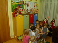 Знакомимся с народной игрушкой