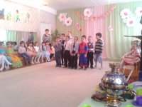 Поздравляем девочек