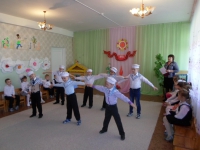 танцуют мальчики