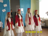 Веселая песня.