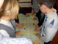 Игра в камешки.