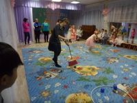 Играем "Помощники"