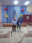 Ребята рассказывают стихи.