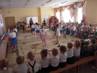 Выступление старших ребят.