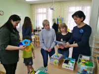 Ознакомление  сметодической литературой, видами конструкторов, схемами...