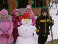Веселый снеговик!