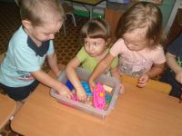 интересно узнать, что же тонет в воде?