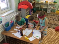 заняты изготовлением паспортов