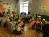 плывут на корабле