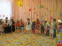 Инсценировка песни "Посмотри как мы стираем"