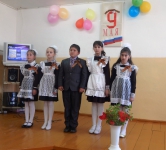Концерт в школе ко Дню Победы.