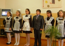 Поем для мам.