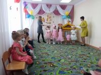 Сценка "Мамы"