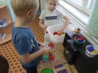 Готовят еду для Зеленогорцев.