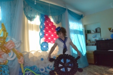 ВЕДУЩАЯ НА ЮБИЛЕЙ РОДНОГО САДА