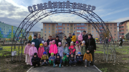 Посадка деревьев в Семейном скреве