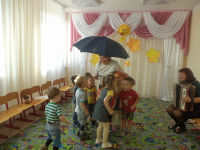 подвижная игра: "Солнышко и дождик"