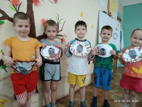 Художественный труд "Маленькие птенчики"