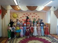 Стиляги,Гусары и Барышни, Богатыри и Русские красавицы