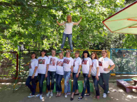 Танец мамочек на выпускном вечере 2017