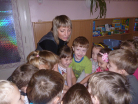 Игры и упражнения для развития эмоционально - коммуникативной сферы.