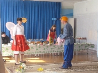 Пошла Муха на базар и купила самовар!