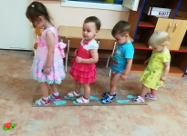 2019г. ясельная группа, оборудование -дорожка "Наши ножки"
