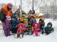 Создали фотозону для гуляния "Масленица"