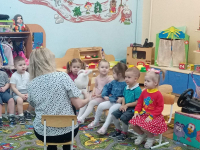 Знакомство с зайчиком цель: учить детей называть свое имя