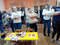 Танец матрёшек