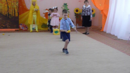 Ребятки потрудились на славу,собрали весь урожай!