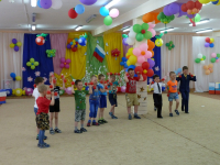 Мальчики вышли показать свою молодецкую удаль