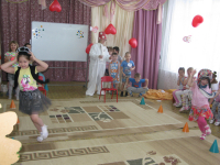 Игра "Пробеги до ёлочки"