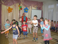 Русская народная игра "Жмурки"