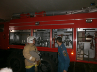 Рассказывают и показывают детям.