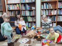 фото в библиотеке с родителями и детьми