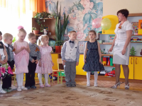 Совместное развлечение с родителями на тему "Этот славный день победы!"