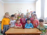 Верба, верба, верба, Верба зацвела. Это значит, — верно, Что весна пришла!  (стар.гр.)