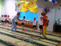 пошли в лес, Колобка из беды выручать