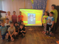 Дети 10 группы на тематическом занятии "Подвиг Героя"