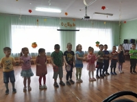 Дети,группы №11 "Рябинушка" представили себя в роли артистов.
