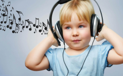 Как научить ребёнка слушать музыку