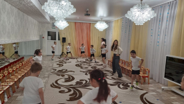 Утренняя зарядка с родителями