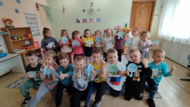 22 апреля во всём мире отмечают День Земли — праздник, который напоминает детям и взрослым о том, как важно беречь нашу планету. Интегрированное занятие "Чистый воздух - здоровая Земля".