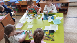 22 апреля во всём мире отмечают День Земли — праздник, который напоминает детям и взрослым о том, как важно беречь нашу планету. Интегрированное занятие "Чистый воздух - здоровая Земля".