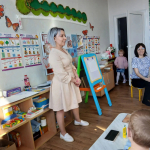 Маленькие исследователи и большие художники: Радуга в ладошках!