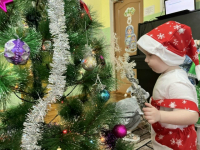 Новогодний праздник в младшей группе