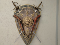 Этот шедевр находится у входа в помещение, где проходит основная работа. Изгововлено также руками Юрия Николаевича.уками Юрия